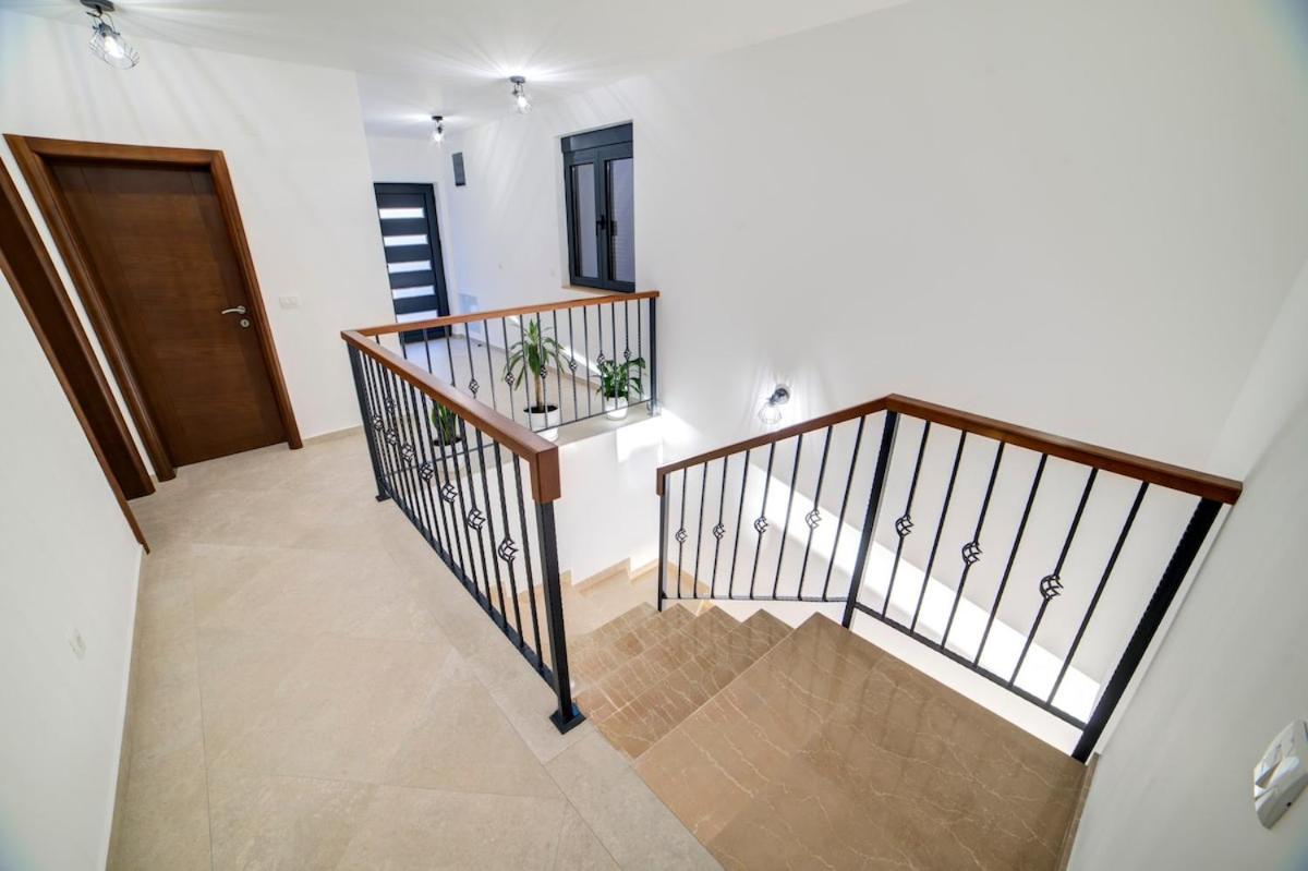 Villa Jelena With Private Pool - Lapcici 布德瓦 外观 照片